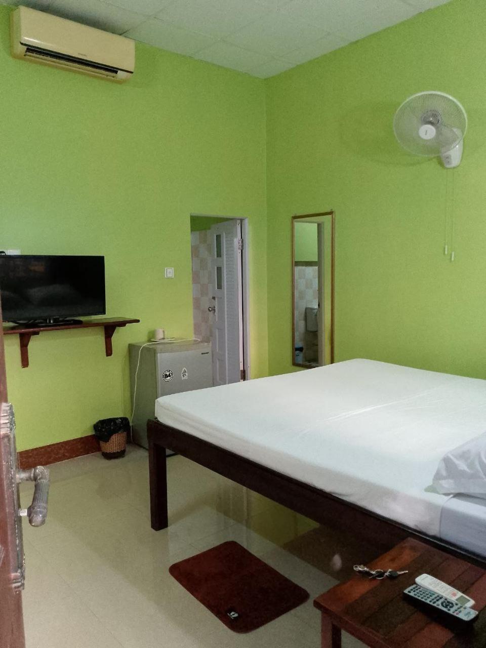 The Hideout Apartment กำปอต ภายนอก รูปภาพ
